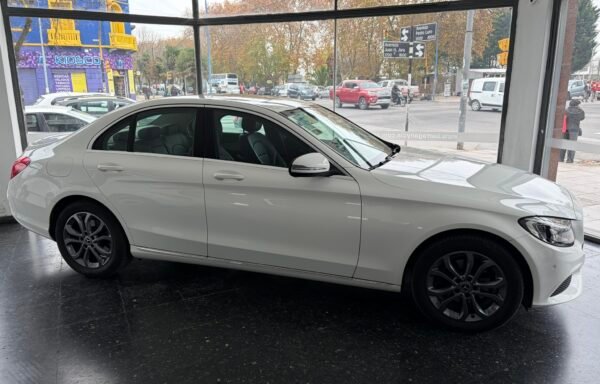 Mercedes Benz C200