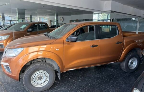 Nissan Frontier SE