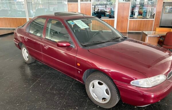 Ford Mondeo GHIA 2.0
